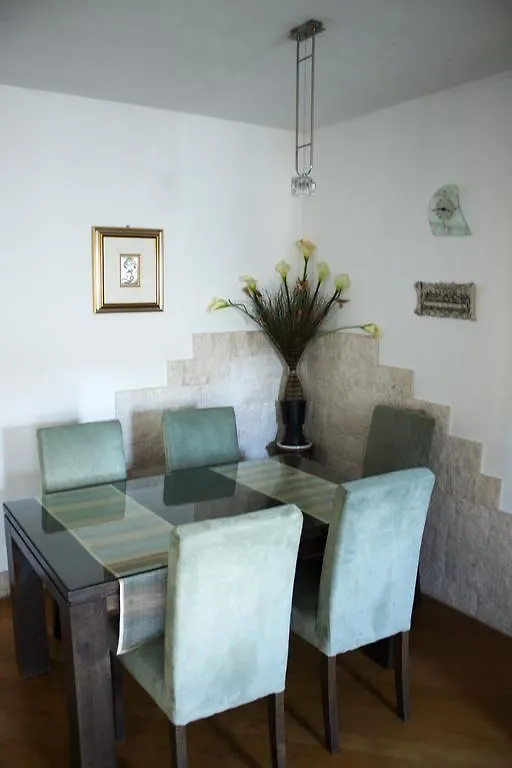 Apartment Visoka Split